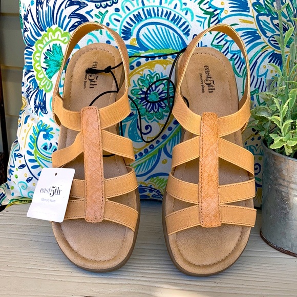 Memory Foam Sandals - Picture 2 of 7